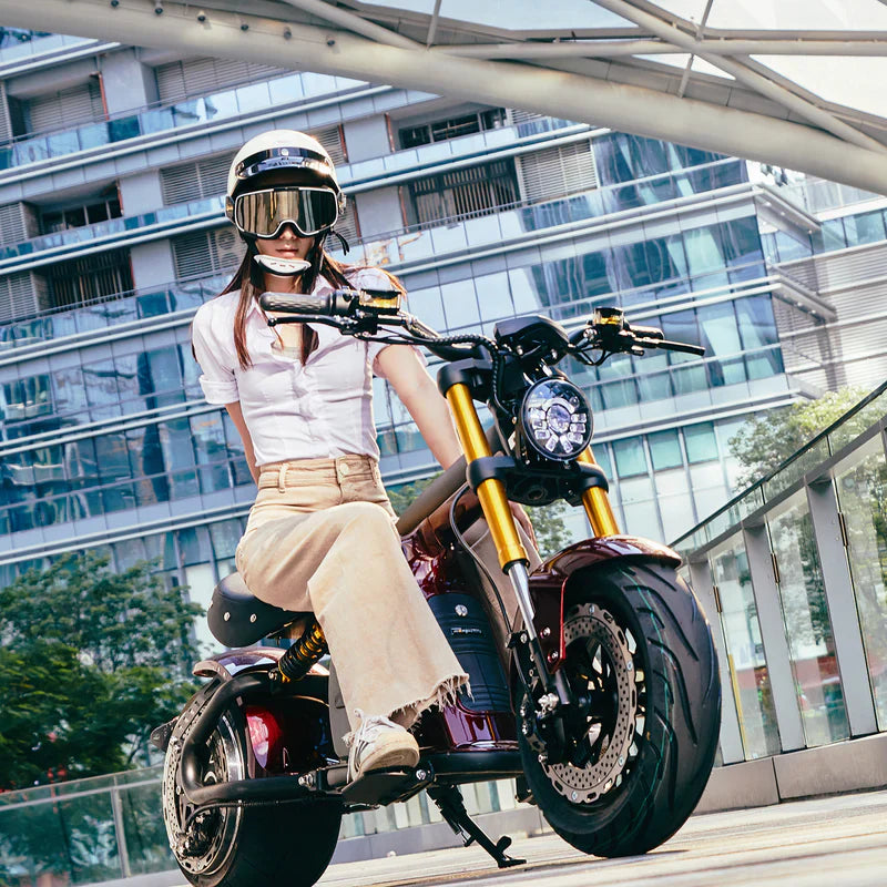 Star-Biker Bobber Custom – Der E-Chopper für jeden Anspruch. Erhältlich als 25 km/h, 45 km/h und 85 km/h Variante. Nachhaltig, leistungsstark und stilvoll.