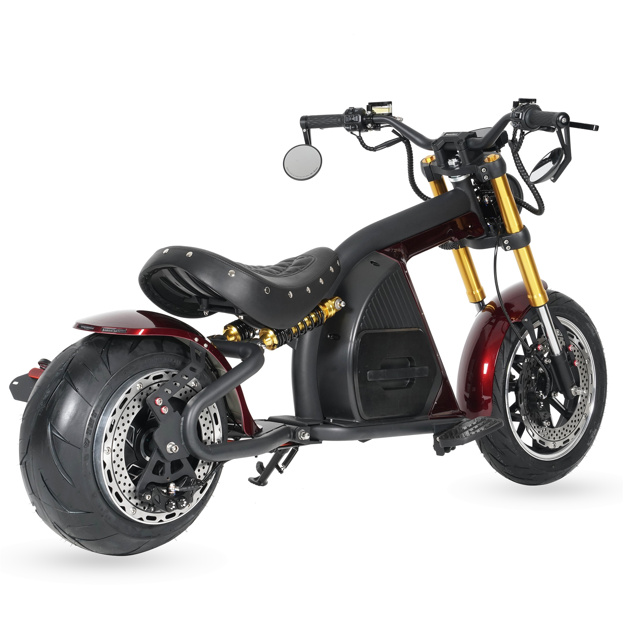 Star-Biker Bobber M8S Custom in Burgundy Wine, schräg von hinten mit breitem Hinterreifen