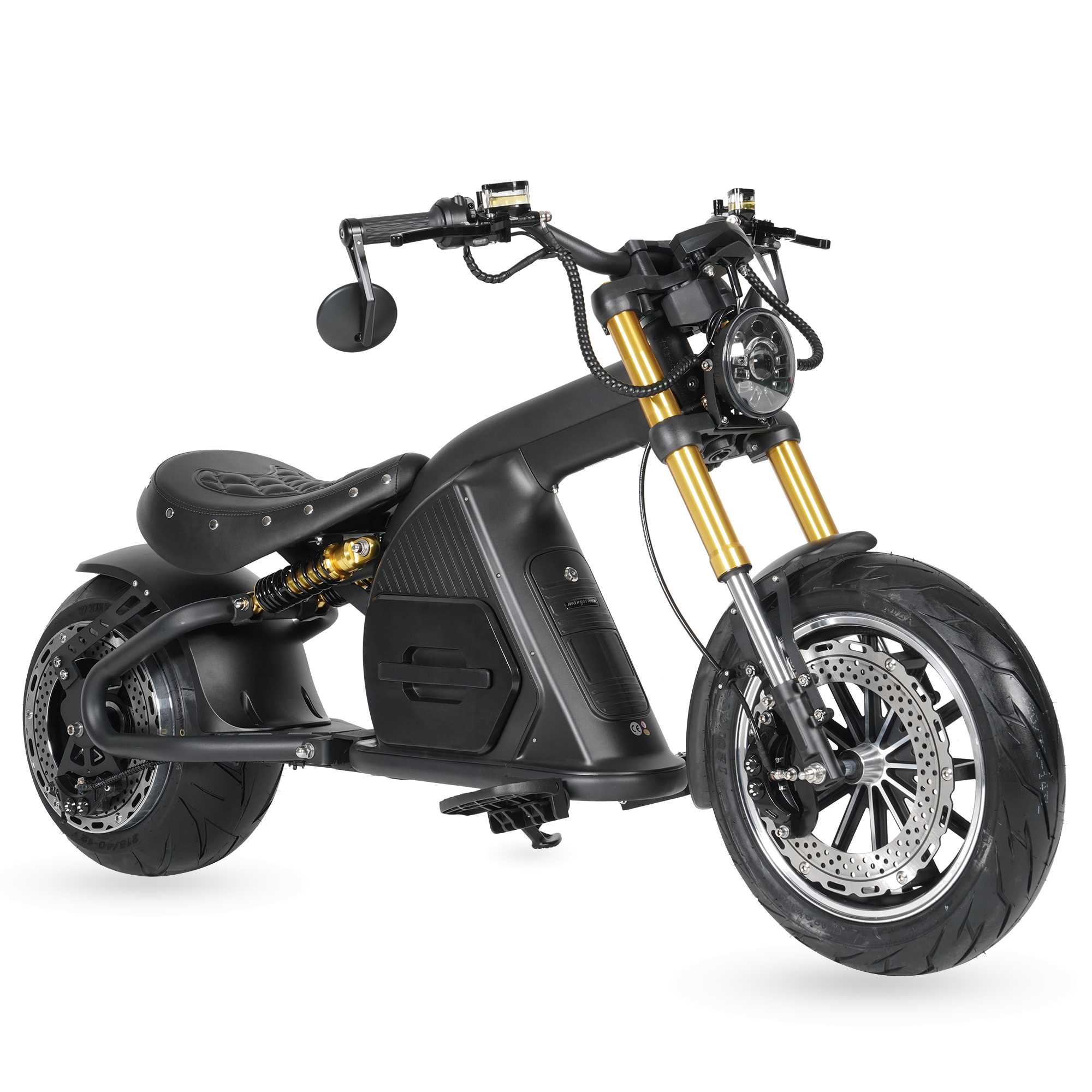 Star-Biker Bobber M8S Custom in Shadow Black, schräg von vorn mit Vorderrad rechts im Bild