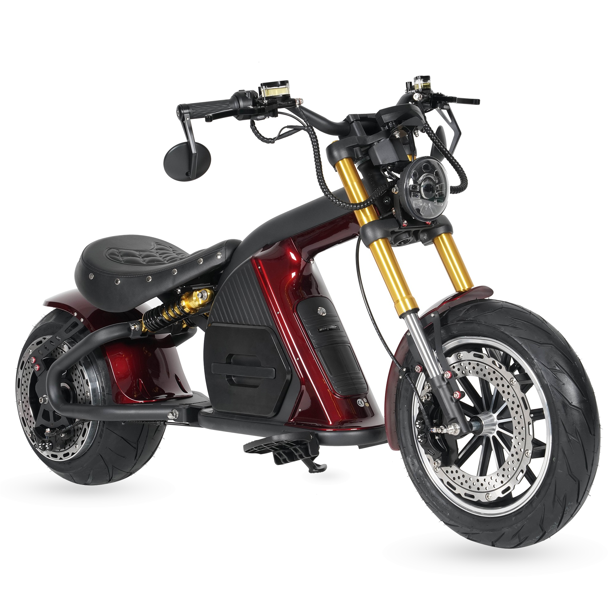 Star-Biker Bobber M8S Custom 85 km/h in Burgundy Wine, schräg von vorn mit Vorderrad rechts im Bild