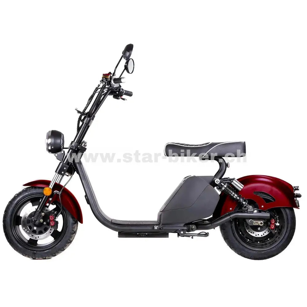 Star-Biker 3.0s Weinrot – Seitenperspektive des E-Rollers mit tiefem Durchstieg und ergonomischem Sitz